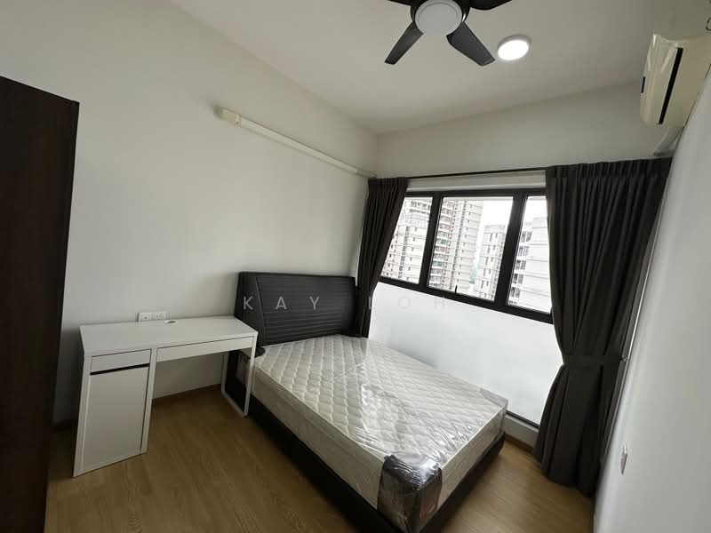 Kondominium untuk Disewa di Bay Point @ Country Garden Danga Bay - Kay Loh - Bedroom - PropertyGuru.com.my