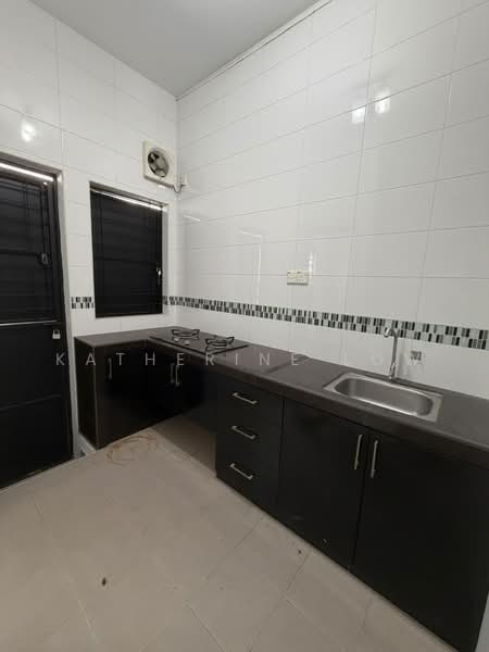 2-storey Terraced House for Rent in Taman Setia Indah (Tebrau) - Katherine Low - Kitchen - PropertyGuru.com.my