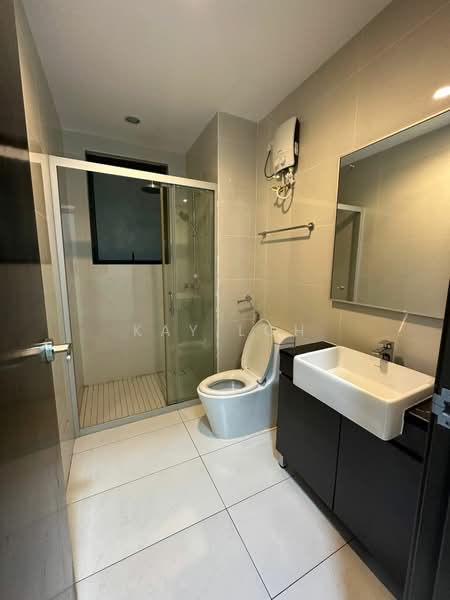 Kondominium untuk Disewa di Bay Point @ Country Garden Danga Bay - Kay Loh - Bathroom - PropertyGuru.com.my