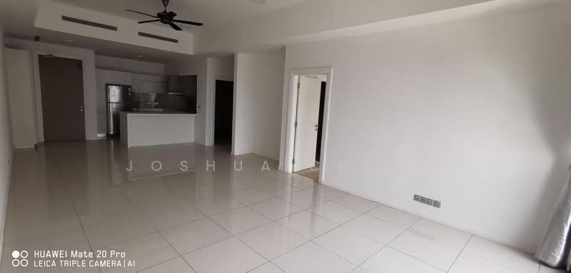 Kediaman Servis untuk Dijual di M City - Joshua Cheah - Living Room - PropertyGuru.com.my