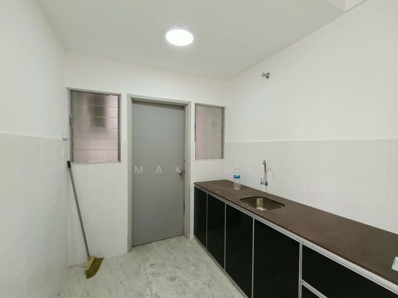 Apartment for Sale at Denai Nusantara Apartment - Max Loh - Kitchen - PropertyGuru.com.my