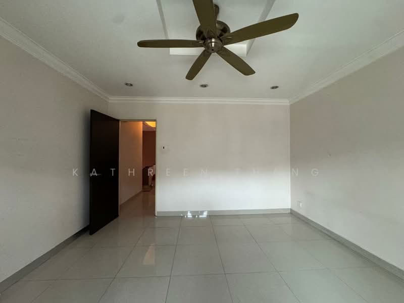 2.5-storey Terraced House for Sale in Bandar Sri Damansara (Selangor) - Kathreen Thang - Living Room - PropertyGuru.com.my