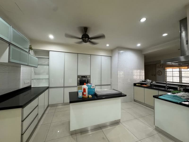 2.5-storey Terraced House for Sale in Bandar Sri Damansara (Selangor) - Kathreen Thang - Kitchen - PropertyGuru.com.my