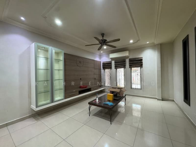 2.5-storey Terraced House for Sale in Bandar Sri Damansara (Selangor) - Kathreen Thang - Living Room - PropertyGuru.com.my