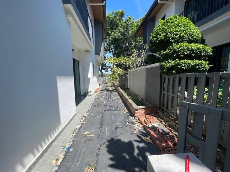 Rumah Berkembar untuk Dijual di Setia Eco Glades (Cyberjaya) - Izza Is - Exterior - PropertyGuru.com.my