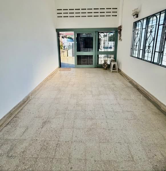 1-storey Terraced House for Sale in Taman Sri Putih (Seremban) - Sharul Ansari - Entrance - PropertyGuru.com.my