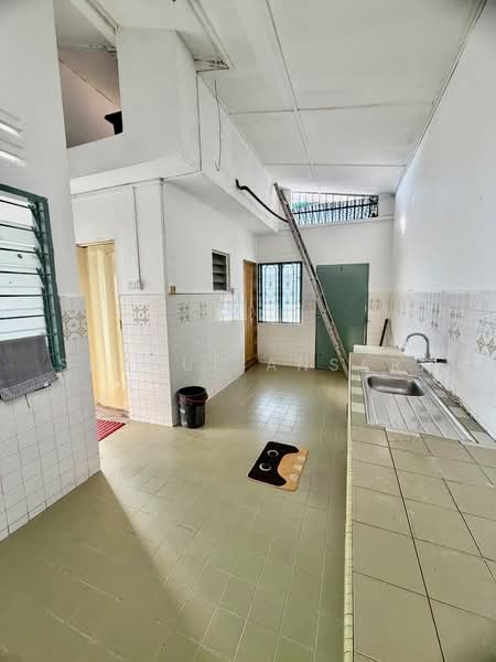 1-storey Terraced House for Sale in Taman Sri Putih (Seremban) - Sharul Ansari - Kitchen - PropertyGuru.com.my