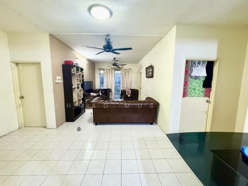 Condominium for Sale at Platinum Hill PV 5 - Ahmad Muslim - Living Room - PropertyGuru.com.my