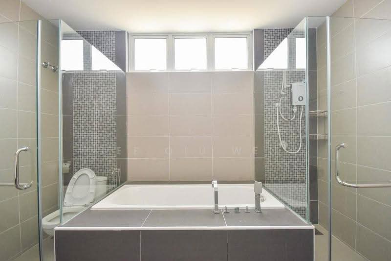 3-storey Terraced House for Rent in Taman Nusa Sentral (Iskandar Puteri (Nusajaya)) - Lee Qiu Wen - Bathroom - PropertyGuru.com.my