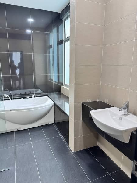 Semi-Detached House for Sale in Taman Nusa Bestari (Iskandar Puteri (Nusajaya)) - Lee Qiu Wen - Bathroom - PropertyGuru.com.my