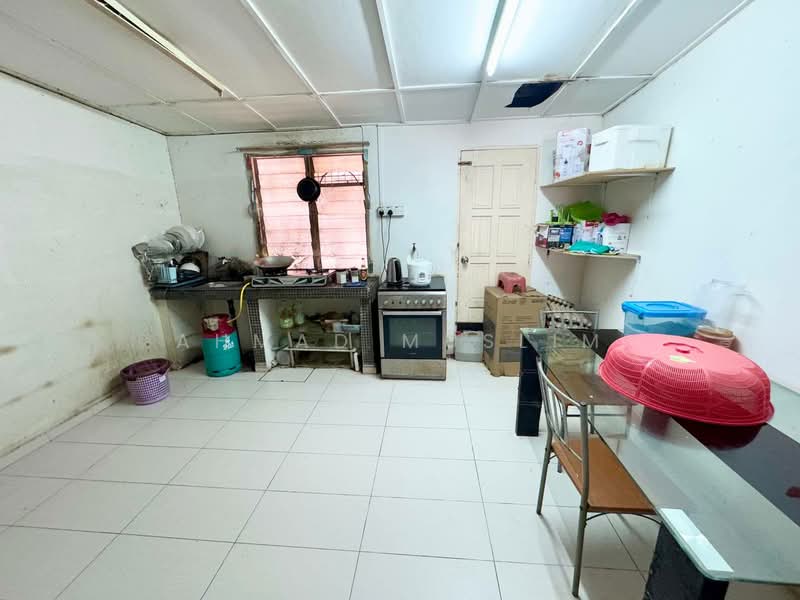 2-storey Terraced House for Sale in Melawati (Selangor) - Ahmad Muslim - Kitchen - PropertyGuru.com.my