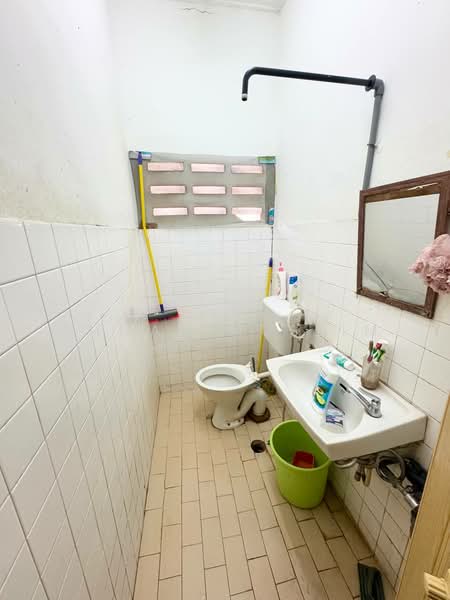 2-storey Terraced House for Sale in Melawati (Selangor) - Ahmad Muslim - Bathroom - PropertyGuru.com.my