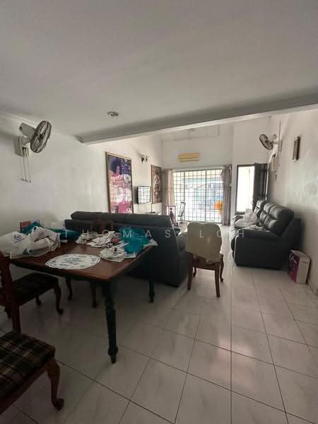 Terraced House for Sale in Usj 2 (Subang Jaya) - Thomas Loh - Living Room - PropertyGuru.com.my