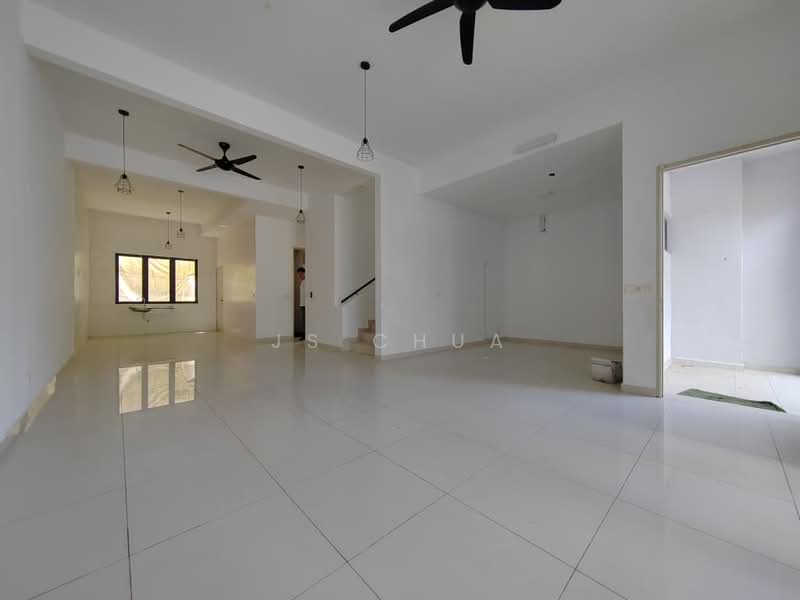 3-storey Terraced House for Rent in Mutiara Heights (Kajang) - JS CHUA - Living Room - PropertyGuru.com.my