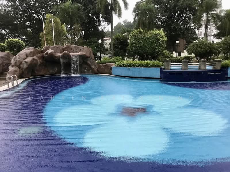 Kondominium untuk Dijual di Robson Condominium - Darren Kai Xin Ng - Pool - PropertyGuru.com.my