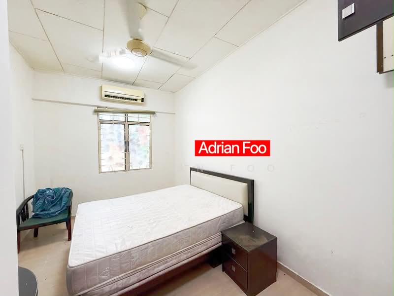 2-storey Terraced House for Rent in Kampung Baru Sungai Ara (Sungai Ara) - Adrian Foo - Bedroom - PropertyGuru.com.my
