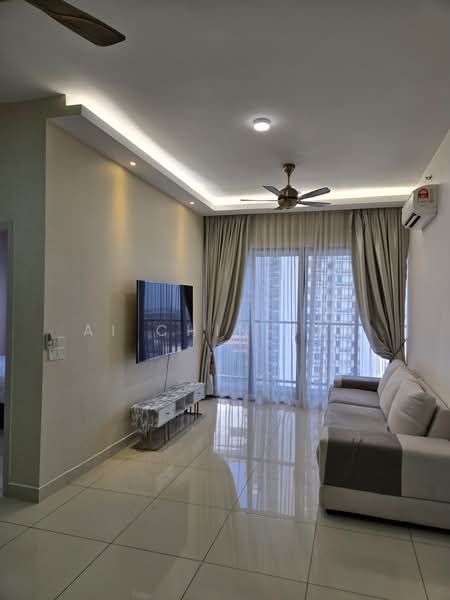 Kediaman Servis untuk Dijual di Setia City Residences - Ai Chin Tan - Living Room - PropertyGuru.com.my