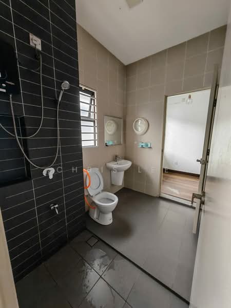 Rumah Teres 2-Tingkat untuk Disewa di Bandar Bukit Raja (Klang) - Chris Lee - Bathroom - PropertyGuru.com.my