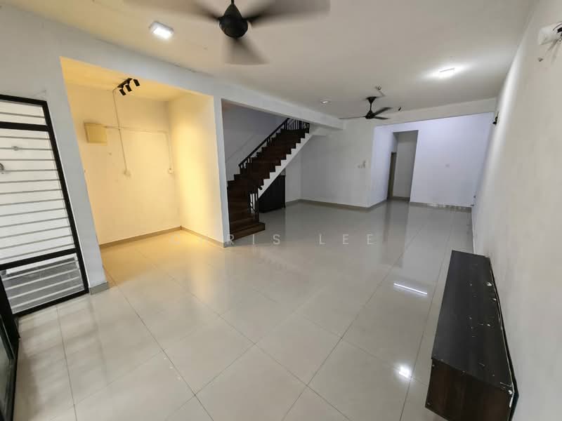 Rumah Teres 2-Tingkat untuk Disewa di Bandar Bukit Raja (Klang) - Chris Lee - Living Room - PropertyGuru.com.my