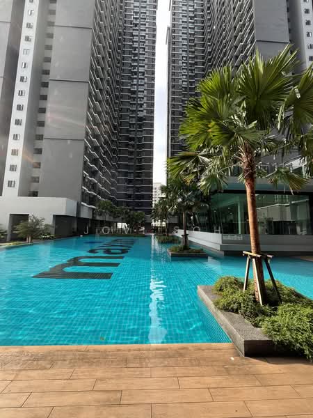 Kondominium untuk Disewa di Majestic Maxim - Jovi Soh - Pool - PropertyGuru.com.my