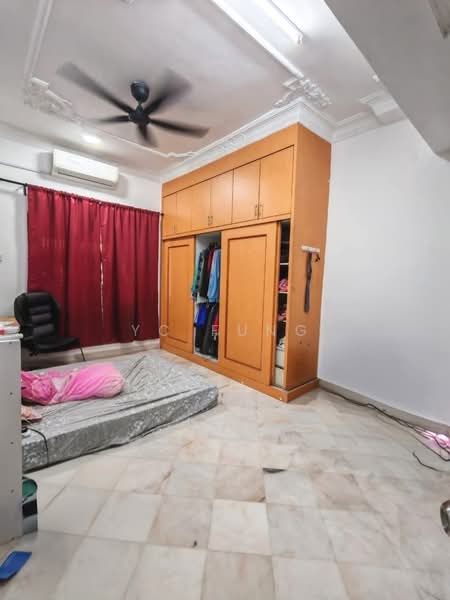Rumah Teres 1-Tingkat untuk Dijual di Taman Johor Jaya (Johor Bahru) - YC Fung - Bedroom - PropertyGuru.com.my