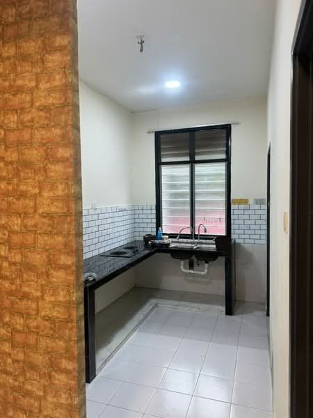 Rumah Teres 2-Tingkat untuk Dijual di Taman Mutiara Rini (Skudai) - YC Fung - Kitchen - PropertyGuru.com.my