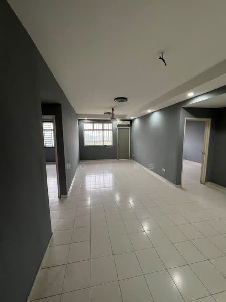 Pangsapuri untuk Disewa di Villa Krystal @ Bandar Selesa Jaya - Royz Ng - Living Room - PropertyGuru.com.my