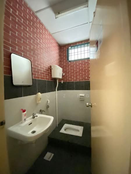 Shop for Sale in Kempas (Johor Bahru) - Royz Ng - Bathroom - PropertyGuru.com.my