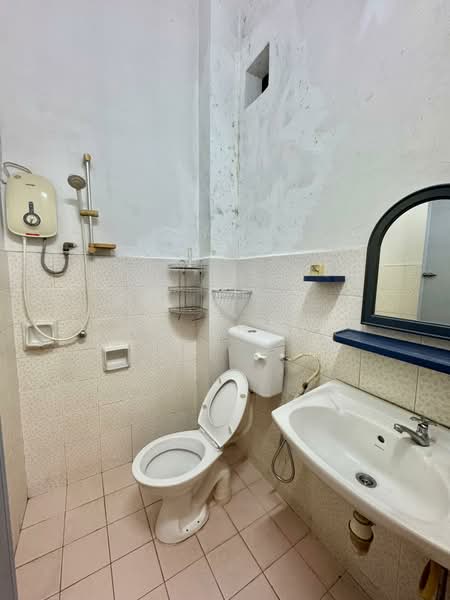 1-storey Terraced House for Sale in Bukit Indah (Iskandar Puteri (Nusajaya)) - YC Fung - Bathroom - PropertyGuru.com.my