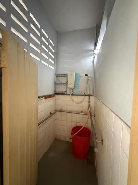 1-storey Terraced House for Sale in Taman Midah (Cheras) - Joly Liew - Bathroom - PropertyGuru.com.my