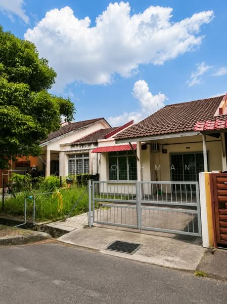 Rumah Teres 1-Tingkat untuk Dijual di Garden Avenue (Seremban 2) - Azrul Othman - Exterior - PropertyGuru.com.my