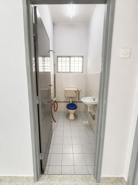 Rumah Teres 1-Tingkat untuk Dijual di Garden Avenue (Seremban 2) - Azrul Othman - Bathroom - PropertyGuru.com.my