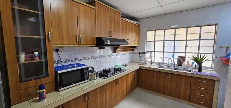 2-storey Terraced House for Sale in Kota Kemuning (Shah Alam) - Kevin Dass - Kitchen - PropertyGuru.com.my