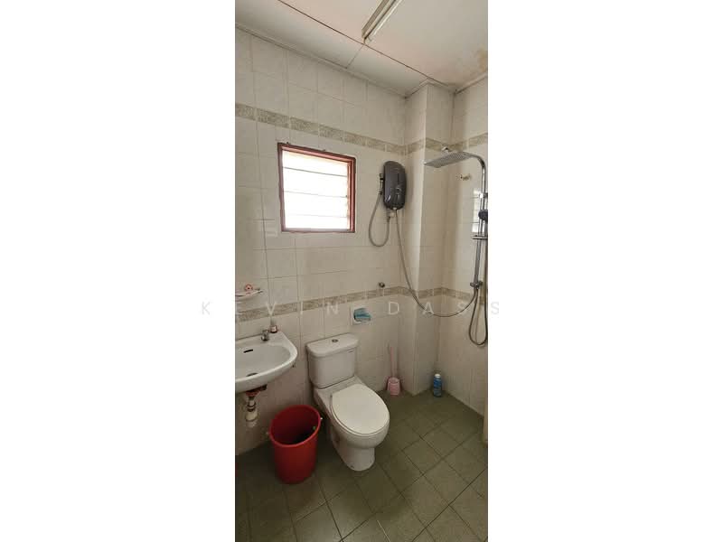2-storey Terraced House for Sale in Kota Kemuning (Shah Alam) - Kevin Dass - Bathroom - PropertyGuru.com.my