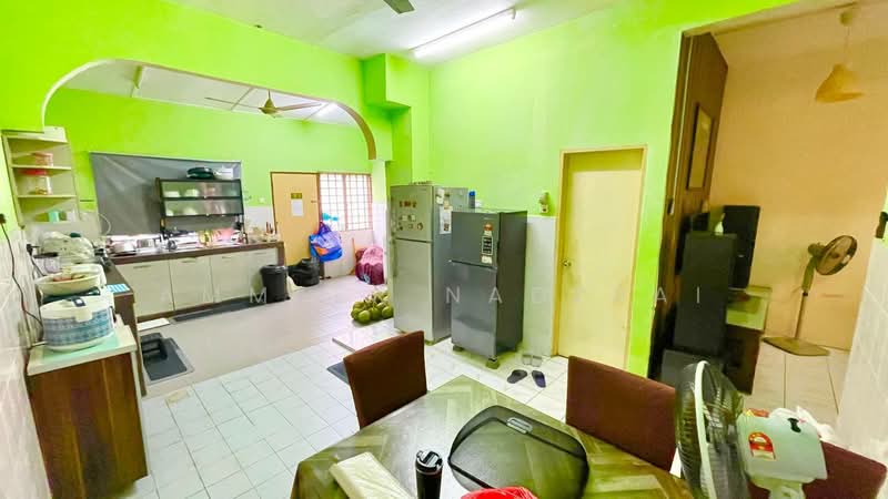 Rumah Teres 2-Tingkat untuk Dijual di Taman Sinaran (Balakong) - Ammeer Nadzrai - Kitchen - PropertyGuru.com.my
