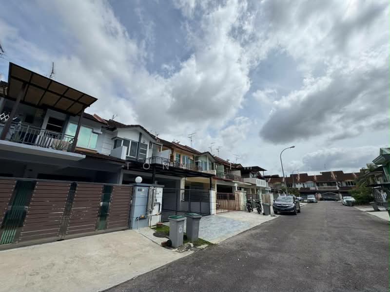 2-storey Terraced House for Rent in Austin (Johor Bahru) - Tony Lim - Exterior - PropertyGuru.com.my
