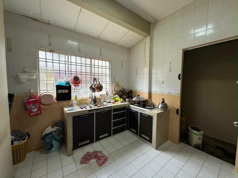 2-storey Terraced House for Rent in Austin (Johor Bahru) - Tony Lim - Kitchen - PropertyGuru.com.my