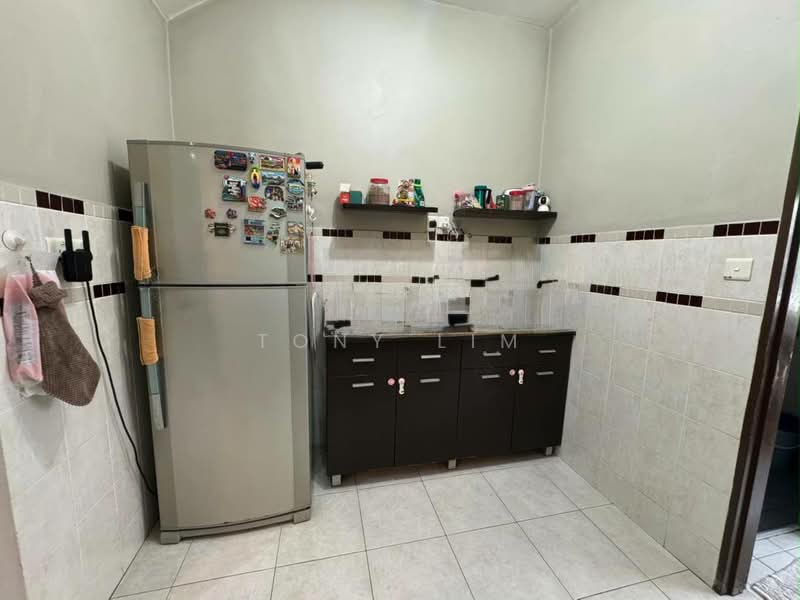 2-storey Terraced House for Rent in Austin (Johor Bahru) - Tony Lim - Kitchen - PropertyGuru.com.my
