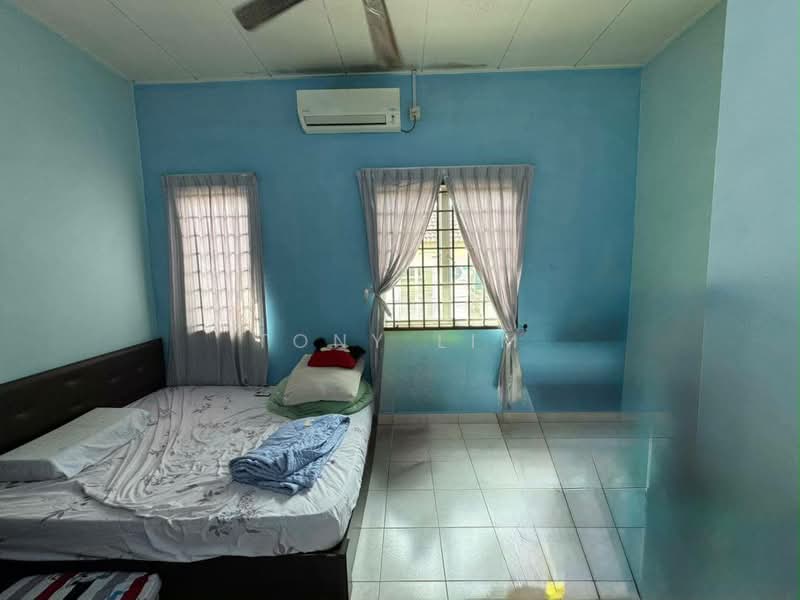 2-storey Terraced House for Rent in Austin (Johor Bahru) - Tony Lim - Bedroom - PropertyGuru.com.my