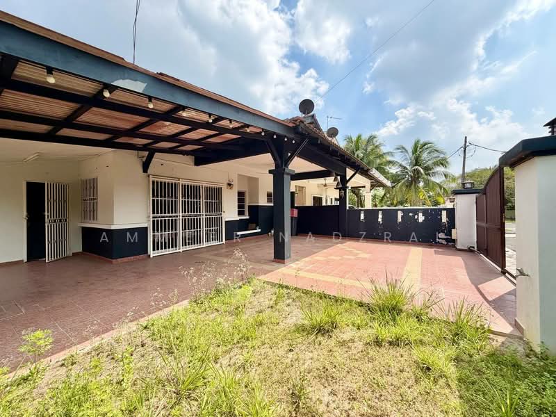 Rumah Berkembar untuk Dijual di Taman Desaria (Nilai) - Ammeer Nadzrai - Exterior - PropertyGuru.com.my