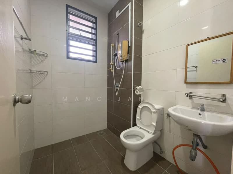 Cluster House for Sale in Taman Nusa Sentral (Iskandar Puteri (Nusajaya)) - Mang Janet - Bathroom - PropertyGuru.com.my