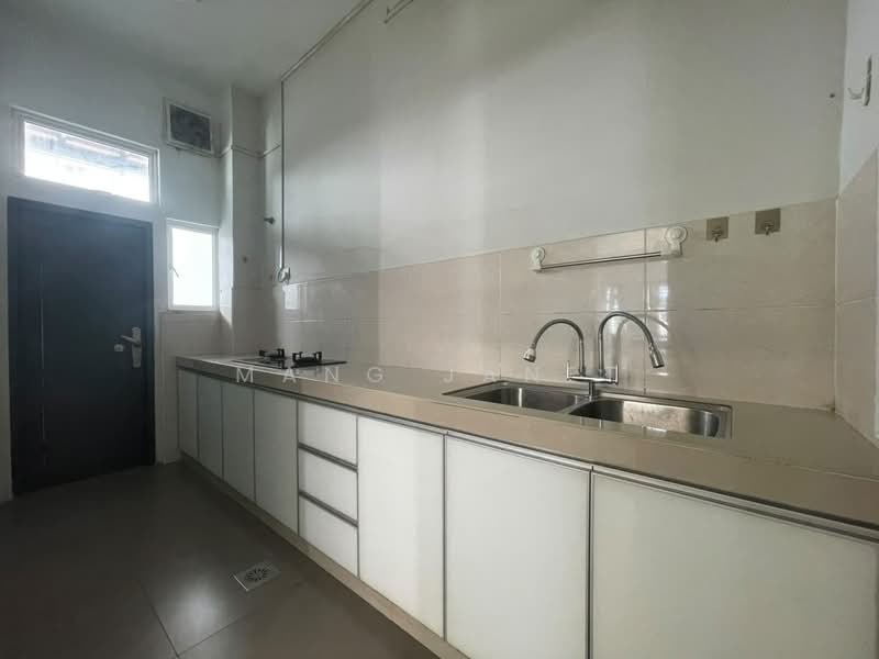 Cluster House for Sale in Taman Nusa Sentral (Iskandar Puteri (Nusajaya)) - Mang Janet - Kitchen - PropertyGuru.com.my
