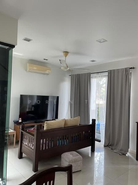 2-storey Terraced House for Rent in Leisure Farm (Gelang Patah) - Poreen Tan - Living Room - PropertyGuru.com.my