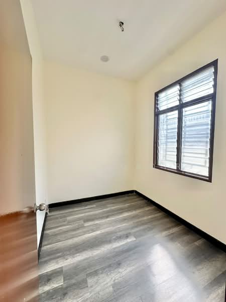 1-storey Terraced House for Sale in Bandar Saujana Putra (Tanjong Duabelas) - Abdul Qadir - PropertyGuru.com.my
