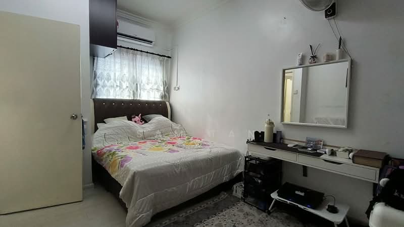 2-storey Terraced House for Sale in Taman Mount Austin (Tebrau) - Sam Tan - Bedroom - PropertyGuru.com.my