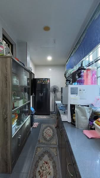 2-storey Terraced House for Sale in Taman Mount Austin (Tebrau) - Sam Tan - Kitchen - PropertyGuru.com.my