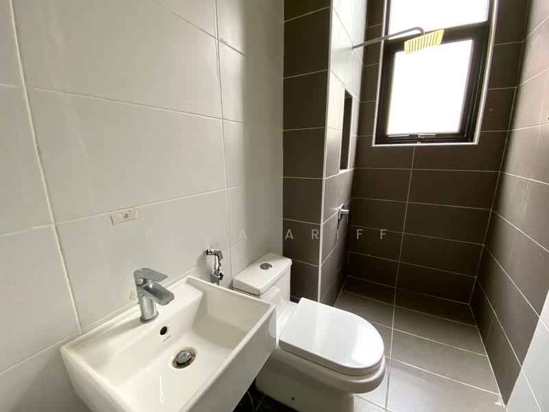 Semi-Detached House for Sale in Taman Melawati (Ulu Kelang) - BILYA ARIFF - Bathroom - PropertyGuru.com.my