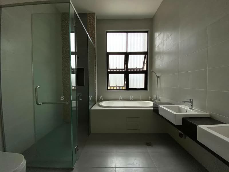 Semi-Detached House for Sale in Taman Melawati (Ulu Kelang) - BILYA ARIFF - Bathroom - PropertyGuru.com.my