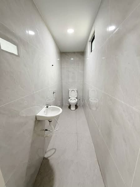 Rumah Teres 2-Tingkat untuk Dijual di Johor Bahru (Johor) - Daniel Yong - Bathroom - PropertyGuru.com.my