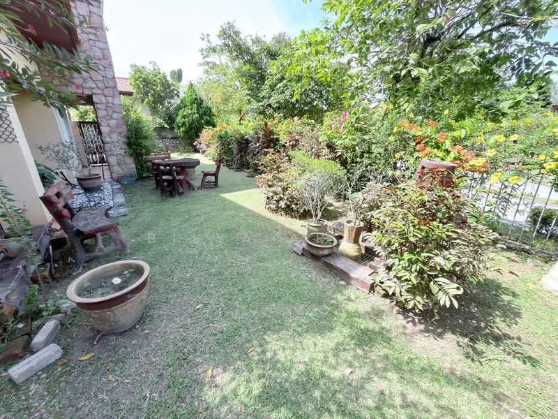 Bungalow House for Sale in Putrajaya (Putrajaya) - BILYA ARIFF - Garden - PropertyGuru.com.my